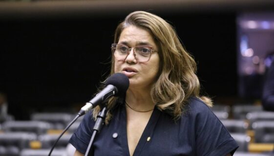 Dep. Helena da Asatur (MDB - RR) - Kayo Magalhães / Câmara dos Deputados... Leia mais em https://www.cartacapital.com.br/politica/justica-torna-deputada-federal-inelegivel-por-compra-de-votos-em-2024/. O conteúdo de CartaCapital está protegido pela legislação brasileira sobre direito autoral. Essa defesa é necessária para manter o jornalismo corajoso e transparente de CartaCapital vivo e acessível a todos