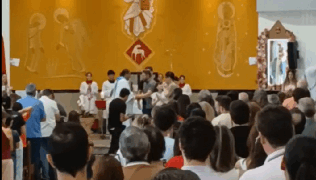 Campetti vira alvo de ação após anunciar R$ 115 mil a igreja e campanha em missa