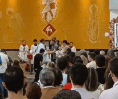 Campetti vira alvo de ação após anunciar R$ 115 mil a igreja e campanha em missa