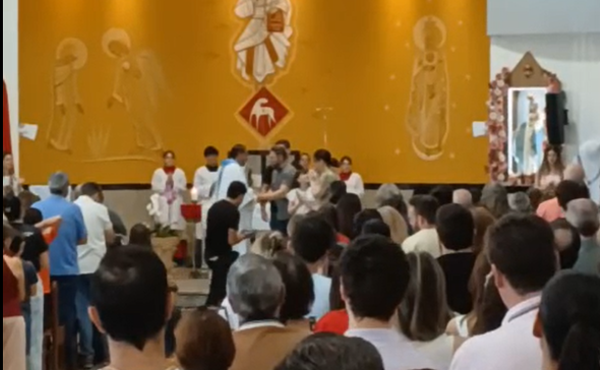 Campetti vira alvo de ação após anunciar R$ 115 mil a igreja e campanha em missa