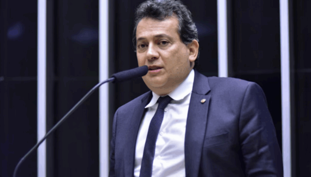 Deputado federal é alvo de operação contra esquema de compra de votos