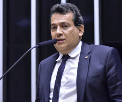 Deputado federal é alvo de operação contra esquema de compra de votos